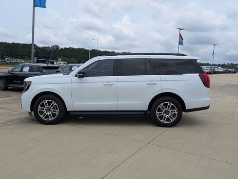 Used 2025 Ford Expedition Active AWD/4WD image 5
