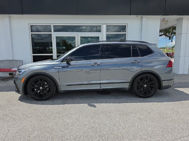 Used 2022 Volkswagen Tiguan SE R-Line FWD image 4
