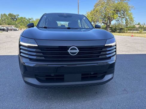 Used 2025 Nissan Kicks S FWD image 9