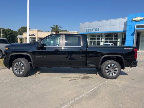 New 2026 Chevrolet Silverado 2500 Custom w/ Custom Value Package image 4