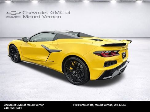 New 2026 Chevrolet Corvette Z06 w/ Stealth Interior Trim Package RWD image 3