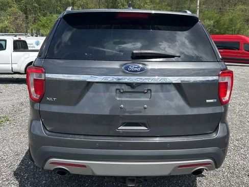 Used 2016 Ford Explorer XLT w/ Equipment Group 202A AWD/4WD image 3