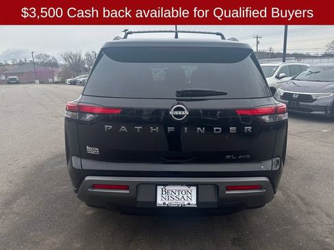 New 2026 Nissan Pathfinder SL image 7