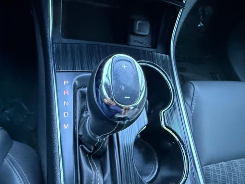 Used 2019 Chevrolet Impala LT FWD image 32