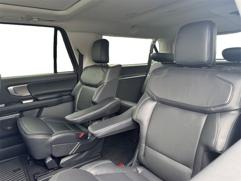 New 2025 Ford Expedition Max Platinum w/ Driver's Package image 13
