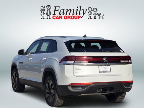 New 2026 Volkswagen Atlas Cross Sport SE FWD image 3