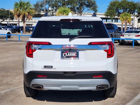 Used 2023 GMC Acadia SLE w/ Driver Convenience Package image 6