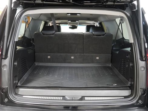Used 2019 Chevrolet Suburban LT AWD/4WD image 11