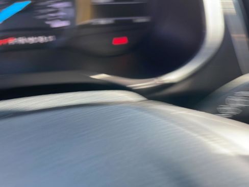 Used 2019 Ford Edge Titanium FWD image 18