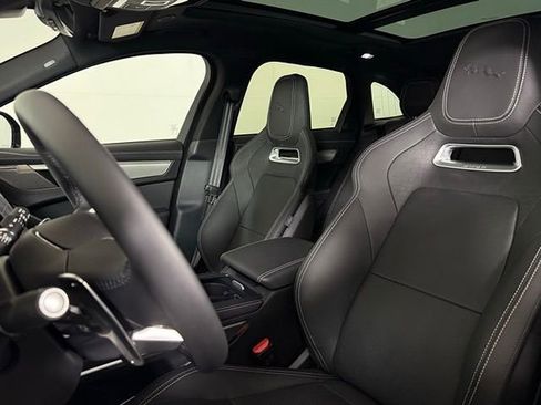New 2026 Jaguar F-PACE R-Dynamic S image 5