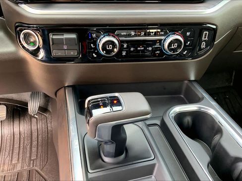 Used 2026 GMC Sierra 1500 SLT w/ SLT Premium Plus Package AWD/4WD image 31