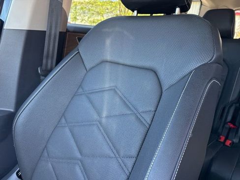 Used 2026 Volkswagen Atlas SE image 48