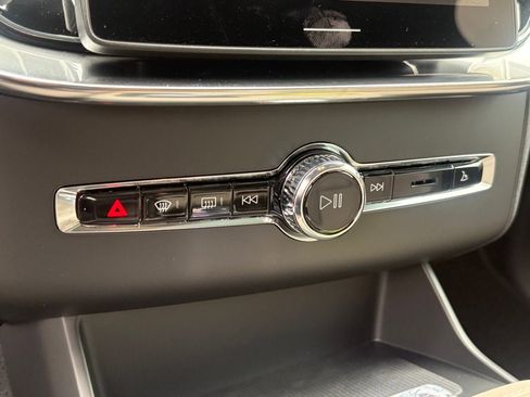 New 2026 Volvo XC90 B6 Ultra w/ Protection Package Premier image 13