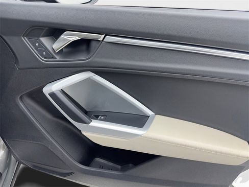 Used 2022 Audi Q3 2.0T Premium Plus image 47