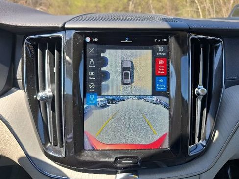 Certified 2024 Volvo XC60 B5 Ultimate AWD/4WD image 36