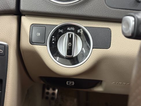 Used 2014 Mercedes-Benz C 300 4MATIC Sedan image 21