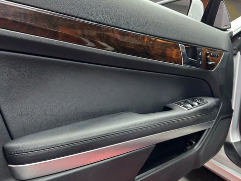 Used 2011 Mercedes-Benz E 350 Cabriolet image 17