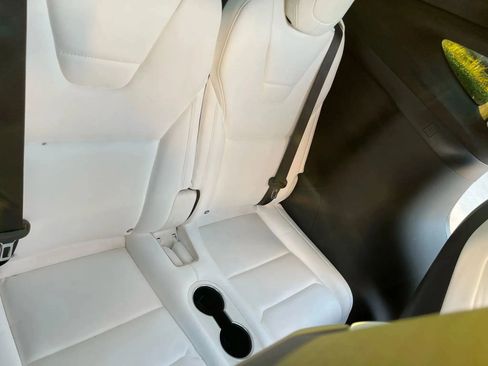 Used 2018 Tesla Model X 75D image 8