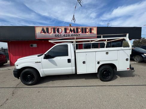 Used 2006 Ford F350 XL image 1