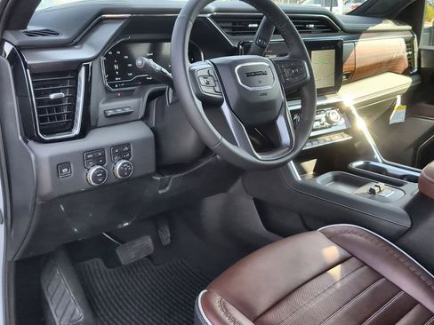 New 2025 GMC Sierra 3500 Denali Ultimate image 10