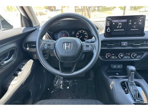 Used 2027 Honda HR-V LX image 16