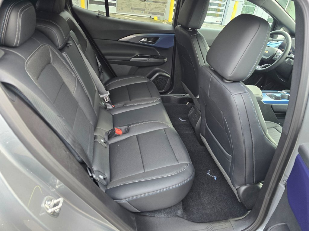 New 2026 Chevrolet Equinox EV LT w/ Convenience Package II AWD/4WD image 13