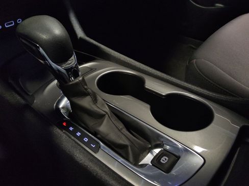 Used 2023 Chevrolet Malibu LS FWD image 26