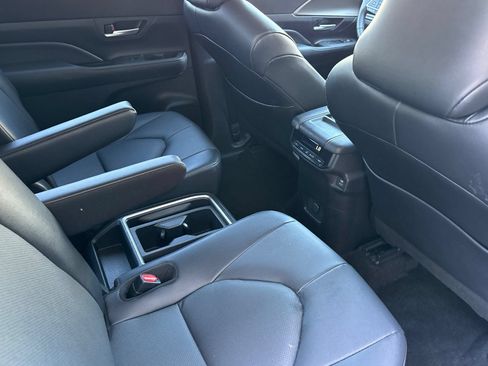 Certified 2025 Toyota Grand Highlander AWD image 20