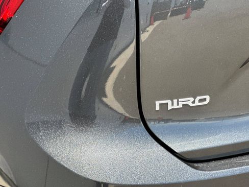 Used 2024 Kia Niro Wind FWD image 38