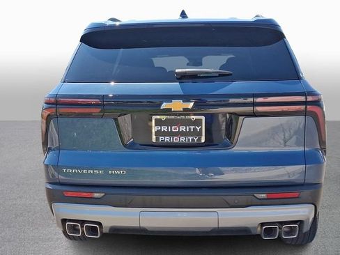 Used 2026 Chevrolet Traverse LT AWD/4WD image 5