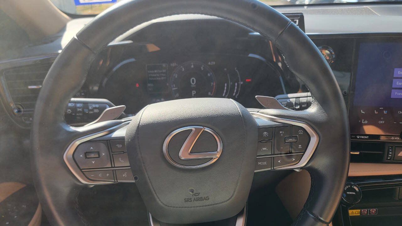 Used 2025 Lexus NX 250 FWD w/ Accessory Package (2T) image 29