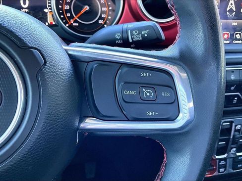 Used 2023 Jeep Gladiator Rubicon w/ LED Lighting Group AWD/4WD image 12