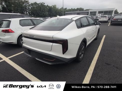 Used 2025 Kia K4 FWD image 9