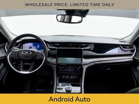 Used 2023 Jeep Grand Cherokee 4WD 4xe image 9