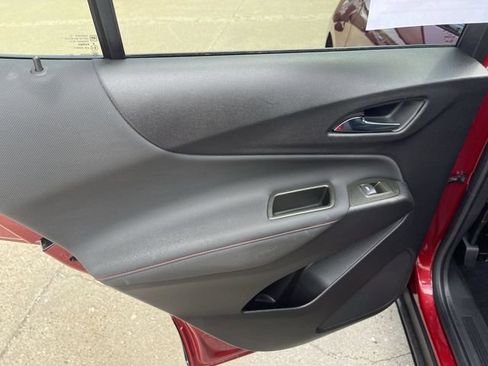 Used 2023 Chevrolet Equinox RS w/ RS Leather Package image 12