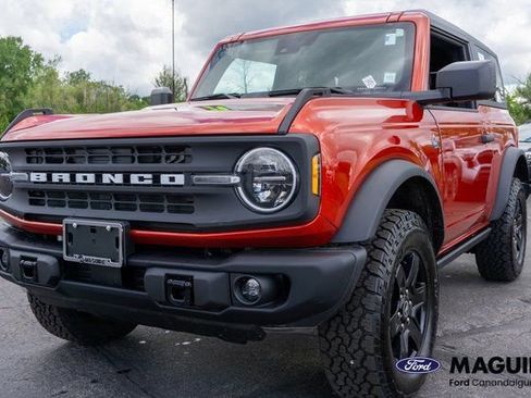 Used 2024 Ford Bronco Black Diamond image 2