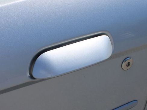 Used 2004 Ford Mustang Convertible RWD image 9