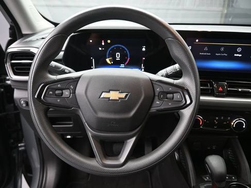 Used 2025 Chevrolet TrailBlazer LT FWD image 7