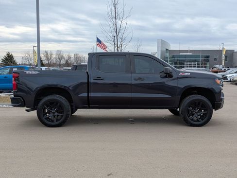 Used 2023 Chevrolet Silverado 1500 Custom Trail Boss w/ LPO, Dark Essentials Package image 9