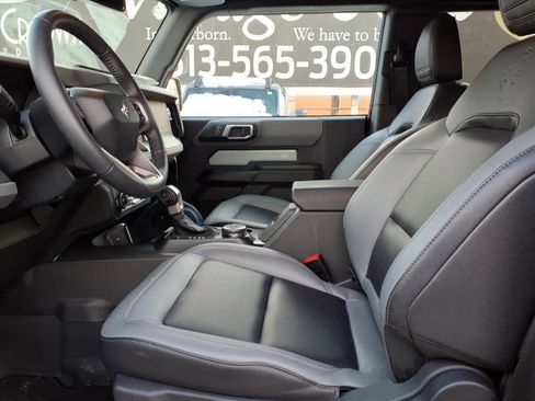 Used 2024 Ford Bronco Black Diamond image 13