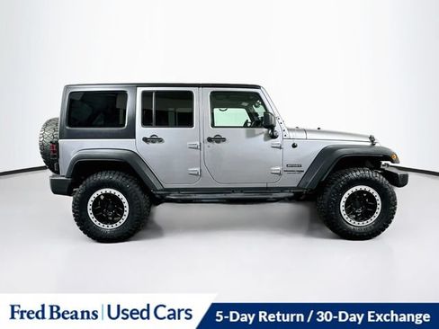 Used 2018 Jeep Wrangler Unlimited Sport S AWD/4WD image 12