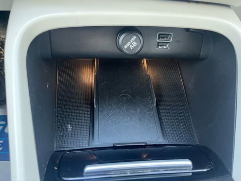 Used 2020 Volvo XC40 T5 Inscription image 14