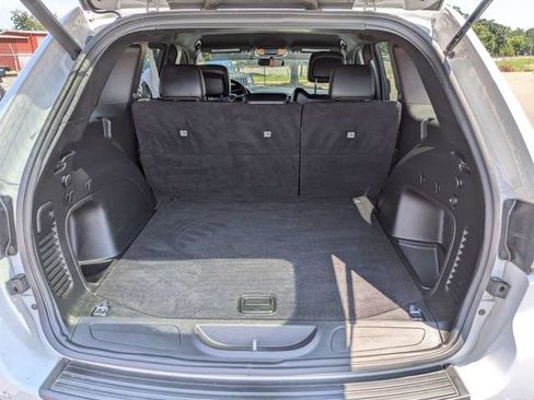 Used 2021 Jeep Grand Cherokee Laredo X RWD image 12