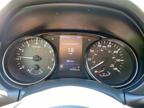 Used 2021 Nissan Rogue Sport SV FWD image 17