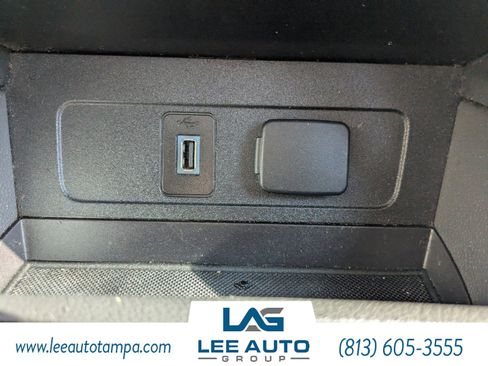 Used 2017 Ford Escape SE image 18