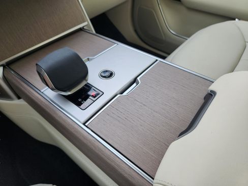 New 2026 Land Rover Range Rover SE image 20