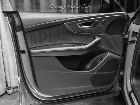 Used 2023 Audi RS Q8 4.0T Quattro Black Optic Exec w/ Black Optic Package image 32