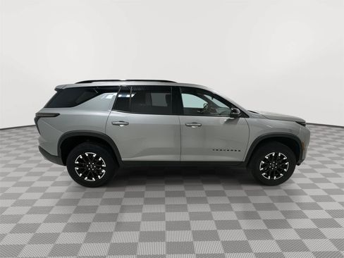 Used 2024 Chevrolet Traverse Z71 AWD/4WD image 5