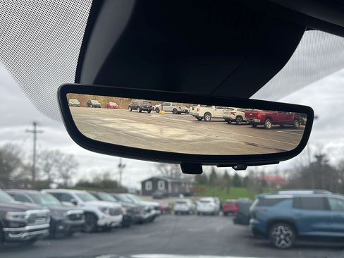 Used 2023 Chevrolet Tahoe Premier w/ Premium Package 2 image 18