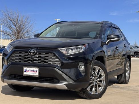 Used 2019 Toyota RAV4 Limited w/ Advanced Technology Package image 2
